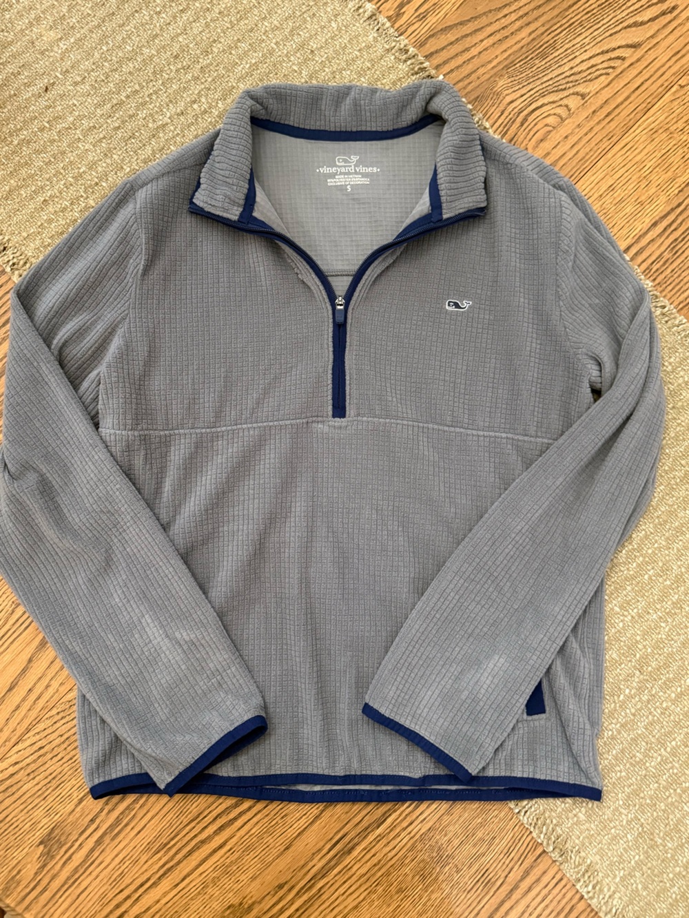 Vineyard Vines Light Gray Half-Zip Pullover with Navy Trim